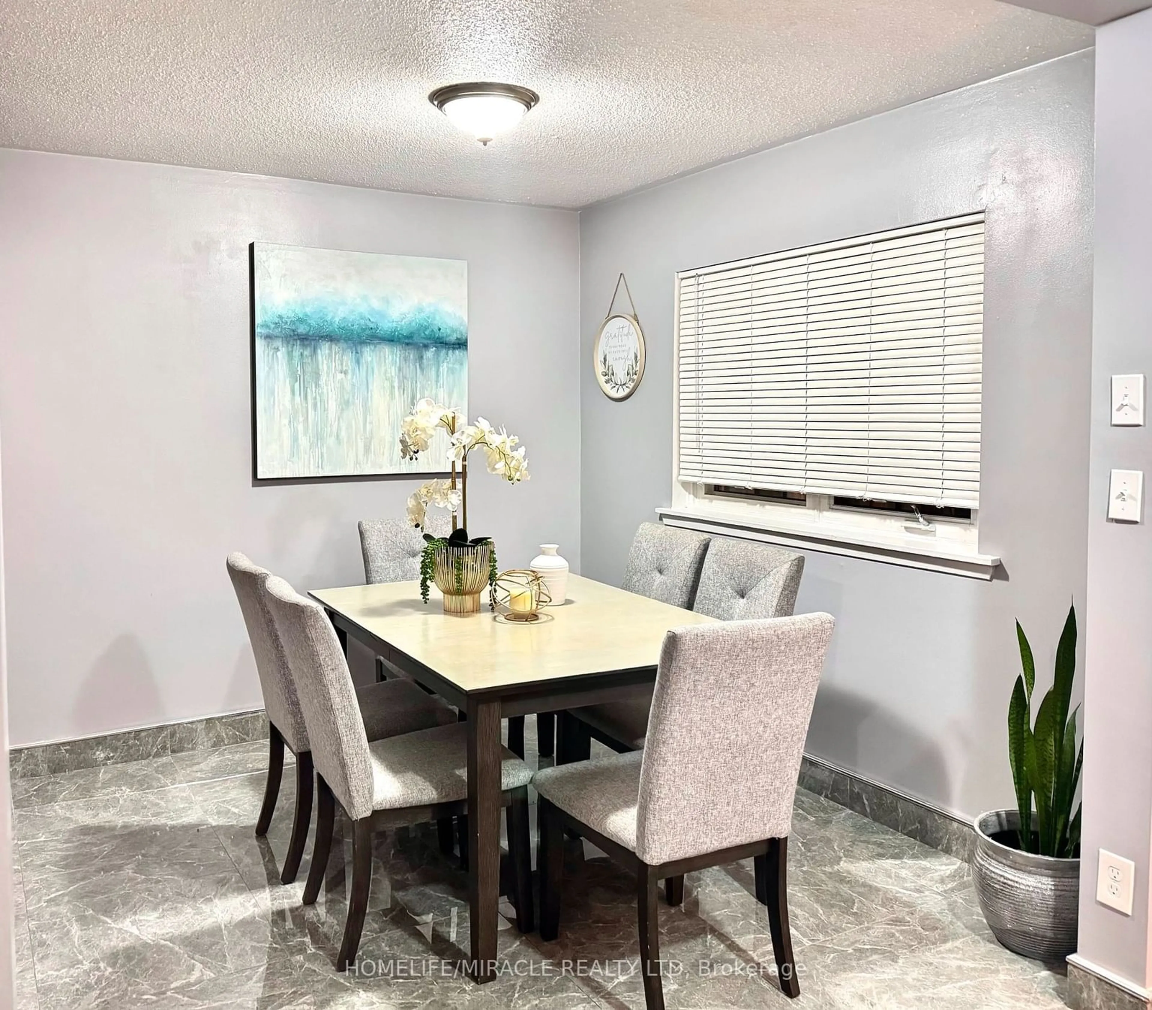 Dining room for 6448 Finch Ave #188, Toronto Ontario M9V 1T4