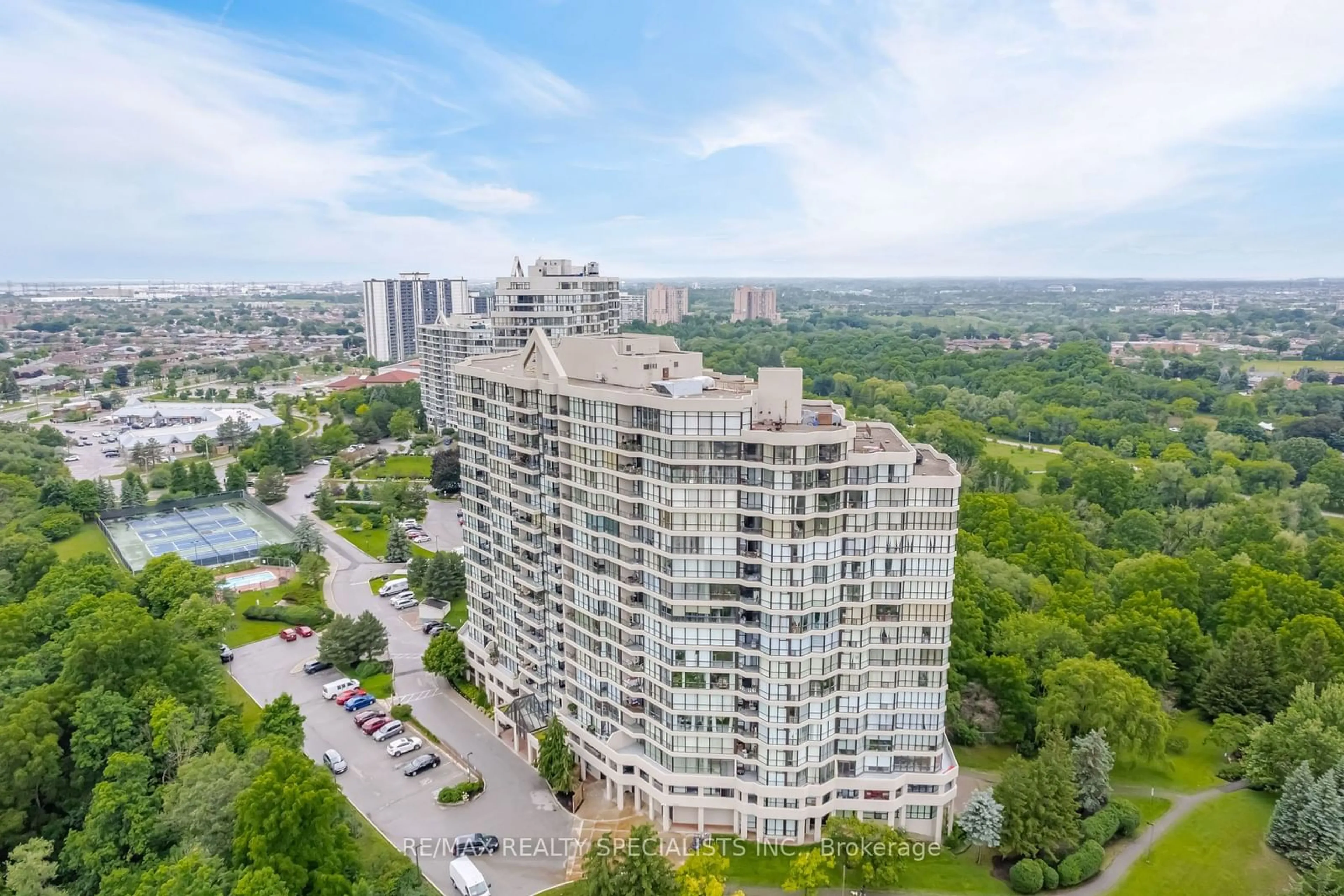 A pic from exterior of the house or condo, the view of city buildings for 5 Rowntree Rd #314, Toronto Ontario M9V 5G9