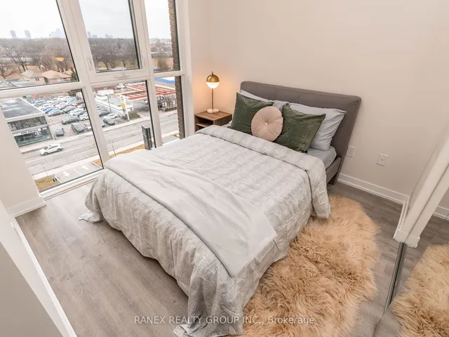 Additional property image - 2300 St Clair Ave Unit 723