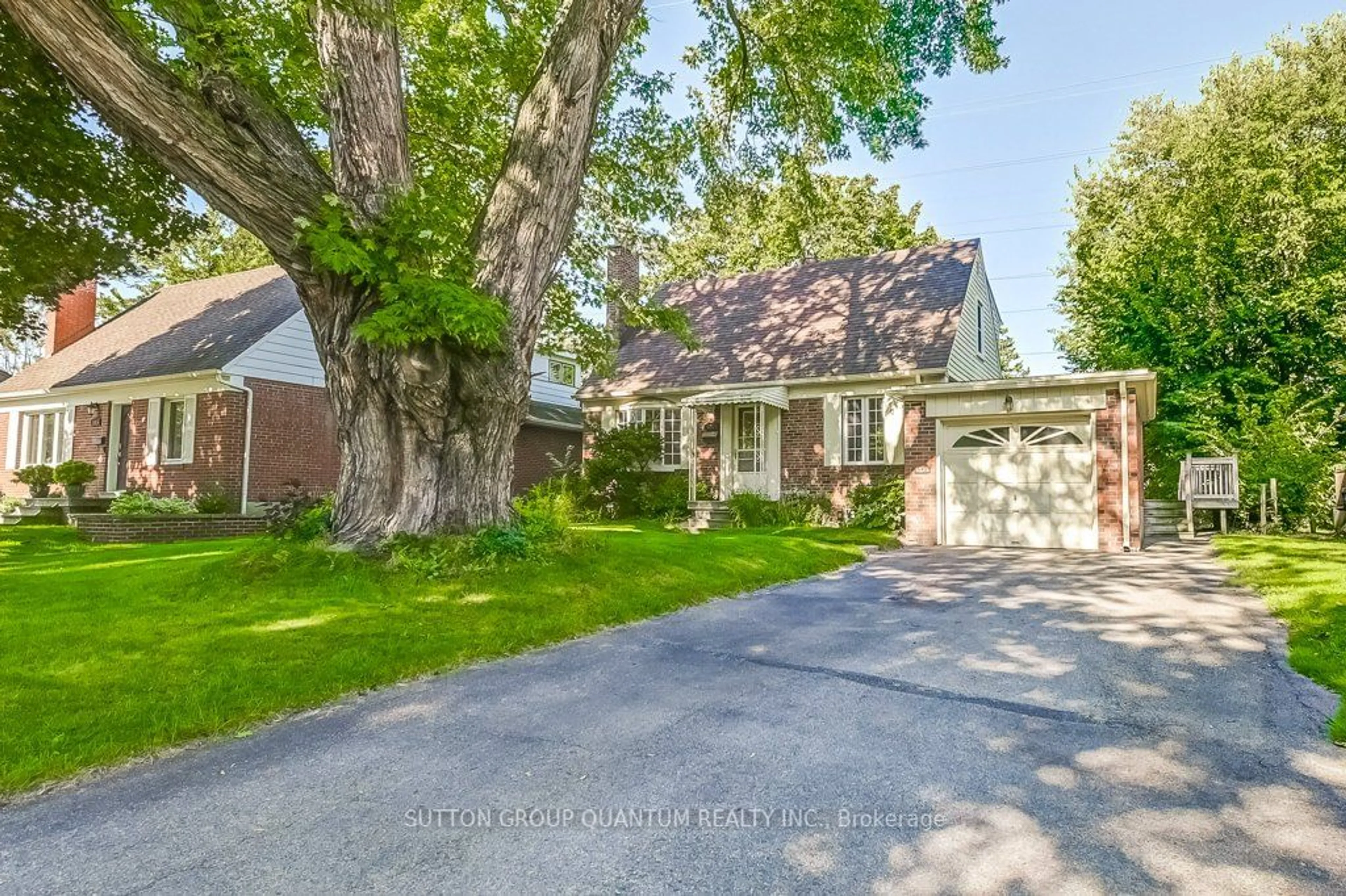 Street view for 1021 Hedge Dr, Mississauga Ontario L4Y 1G3