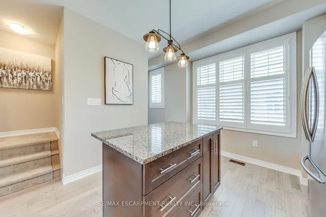 Additional property image - 386 Belcourt Common