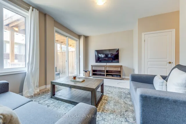 Additional property image - 386 Belcourt Common