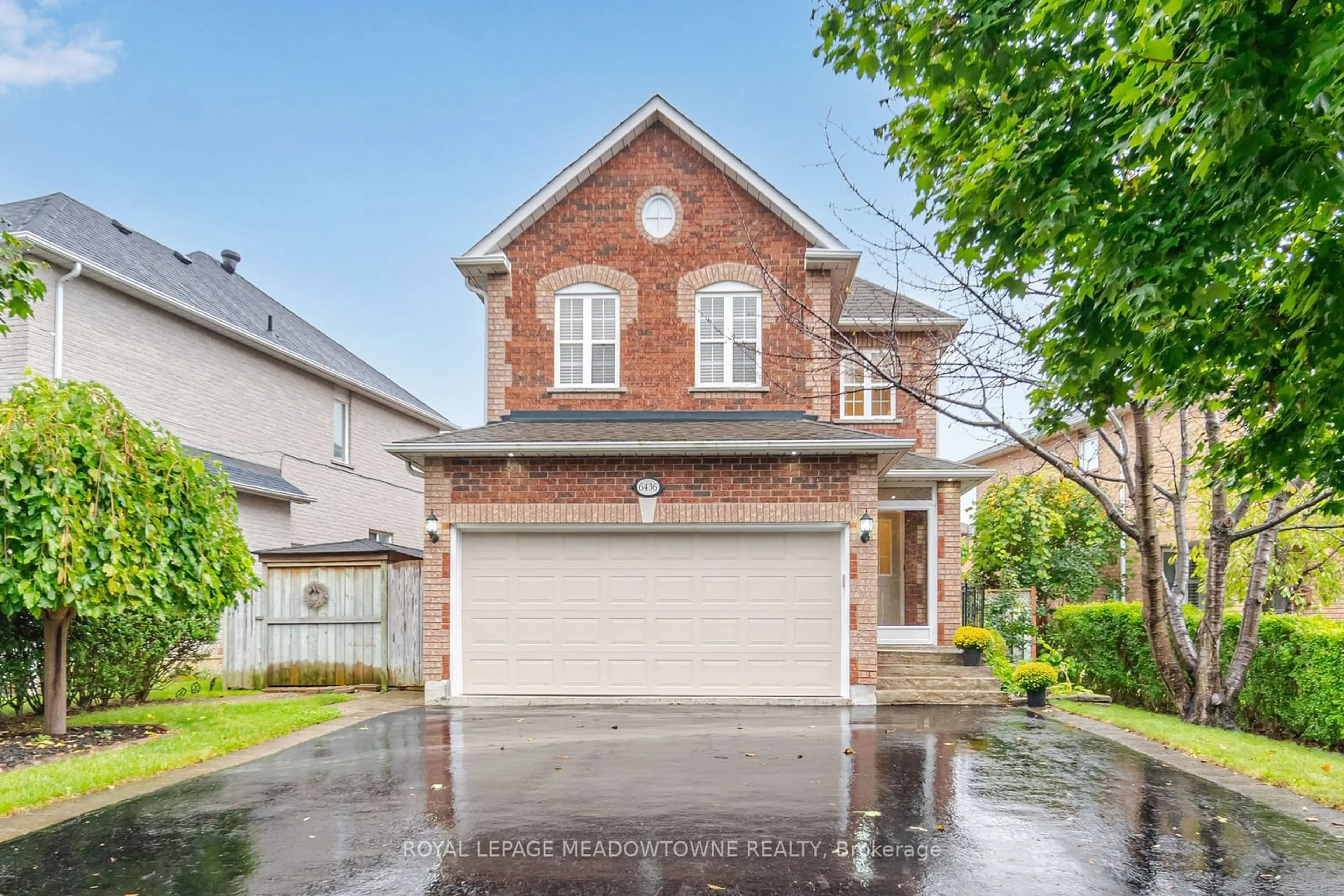 Frontside or backside of a home for 6436 Seaver Rd, Mississauga Ontario L5V 2J2