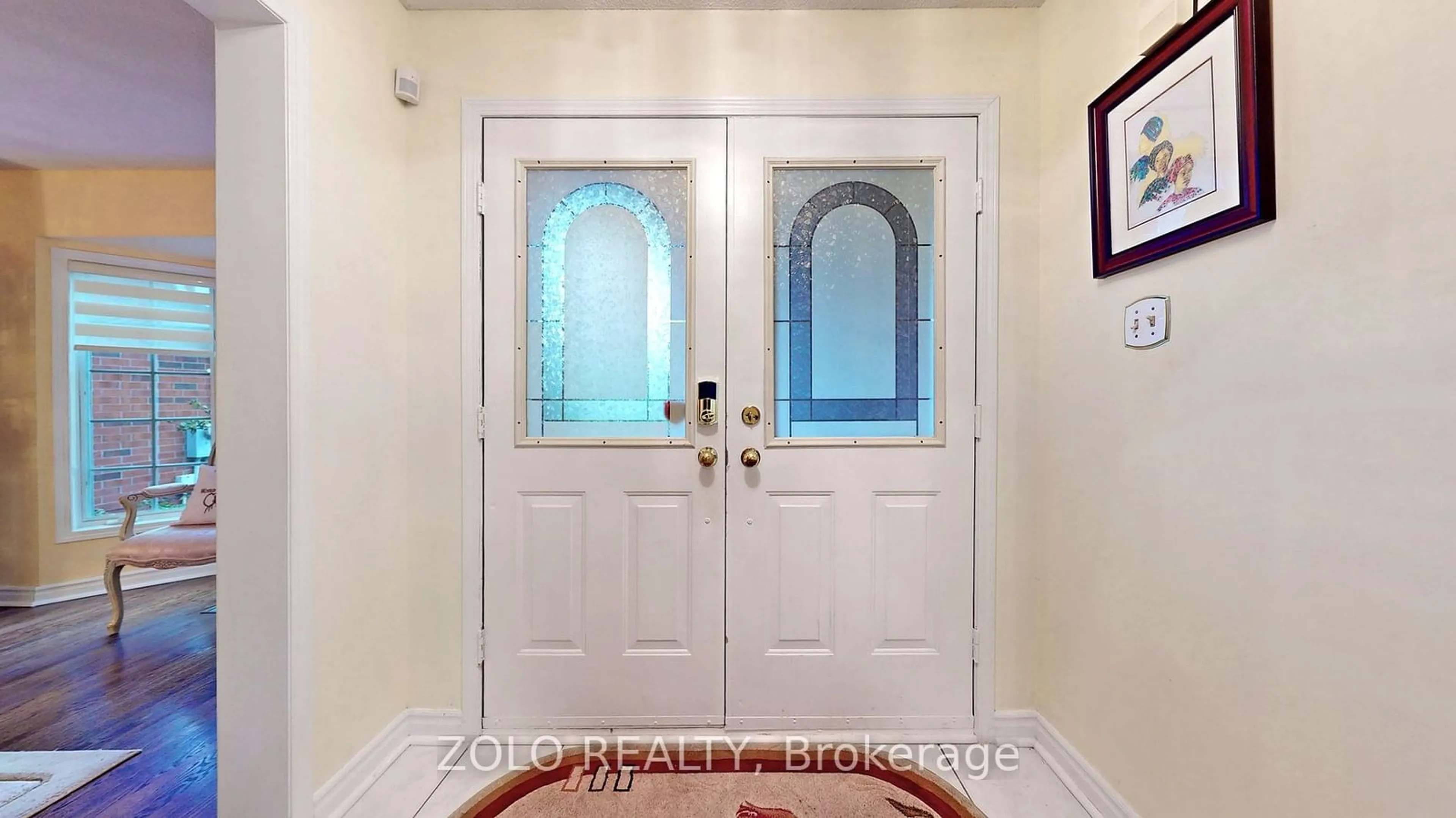 Indoor entryway for 87 Sprucelands Ave, Brampton Ontario L6R 1N3