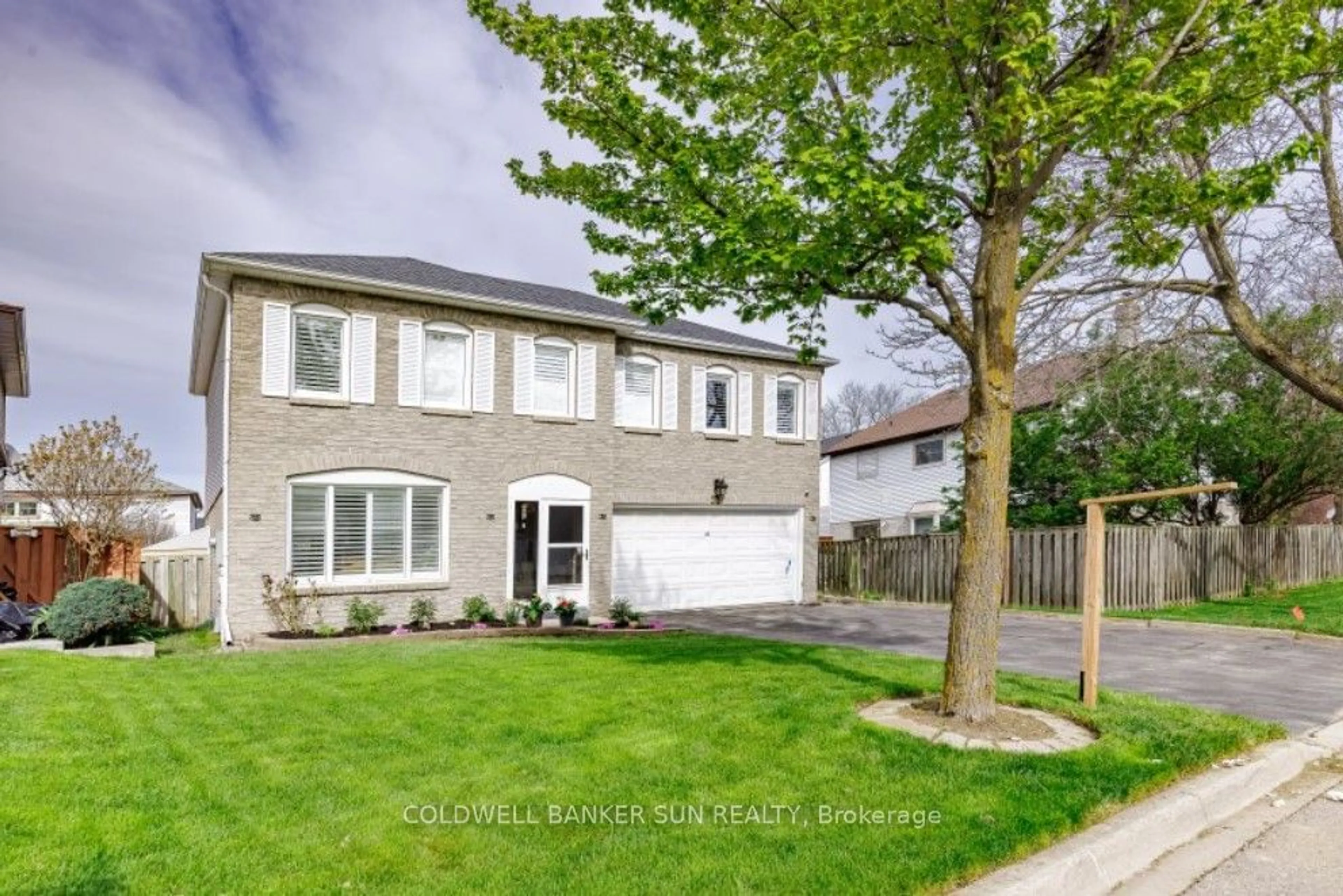 Frontside or backside of a home, the street view for 23 Jaffa Dr, Brampton Ontario L6S 4C7