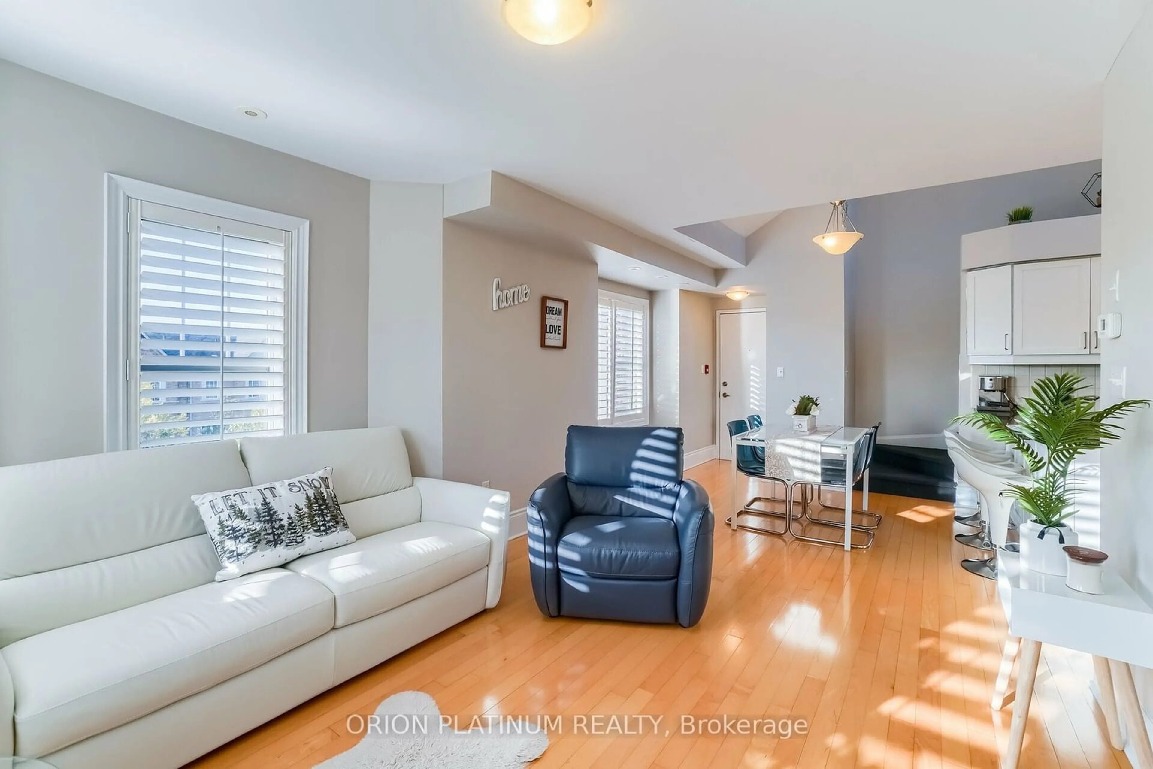 Living room, wood floors for 1050 The Queensway #113, Toronto Ontario M8Z 0A8