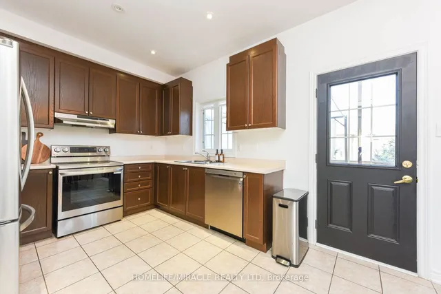 Additional property image - 2 October Pl