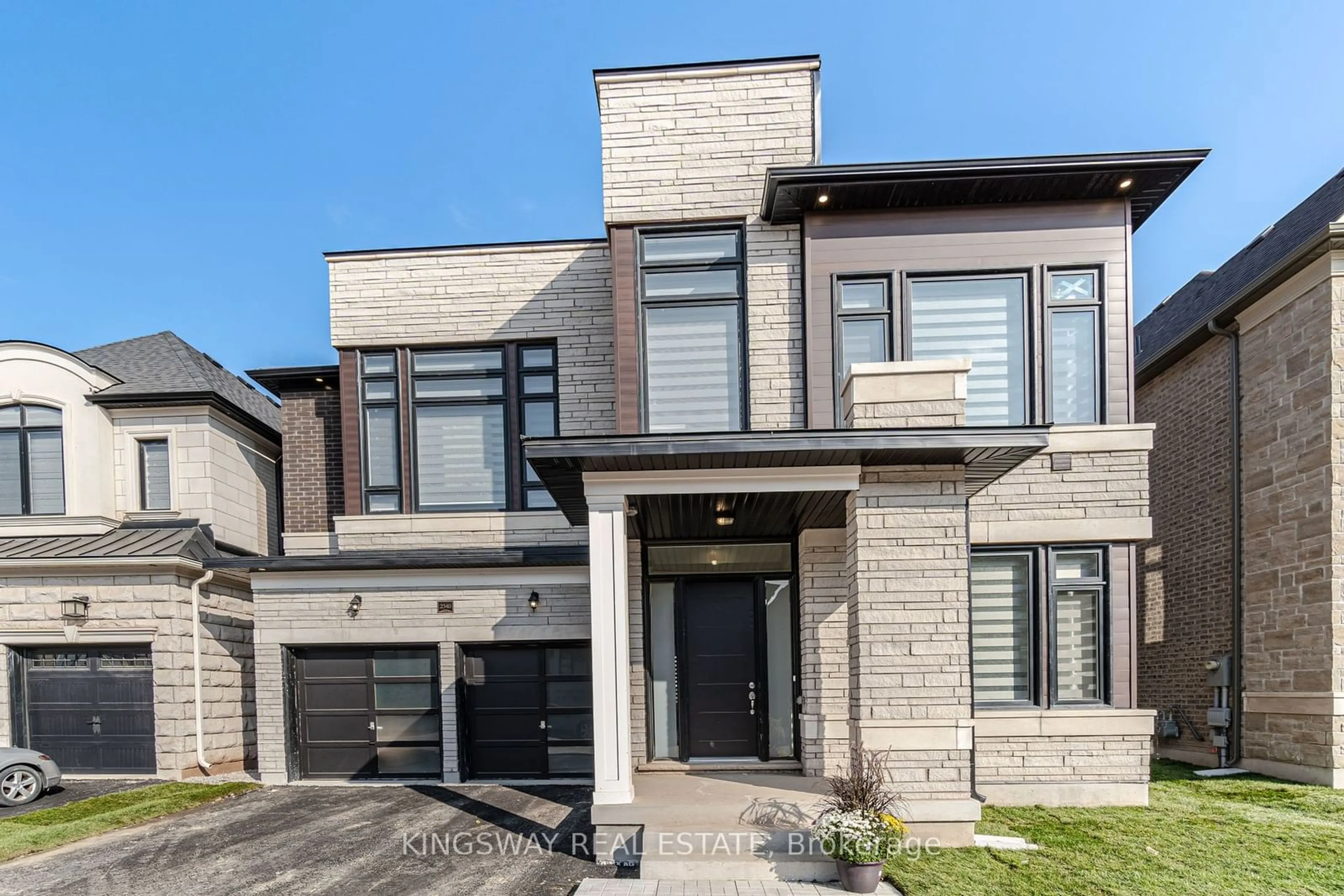 Home with brick exterior material for 2340 Edward Leaver Tr, Oakville Ontario L6M 5M7