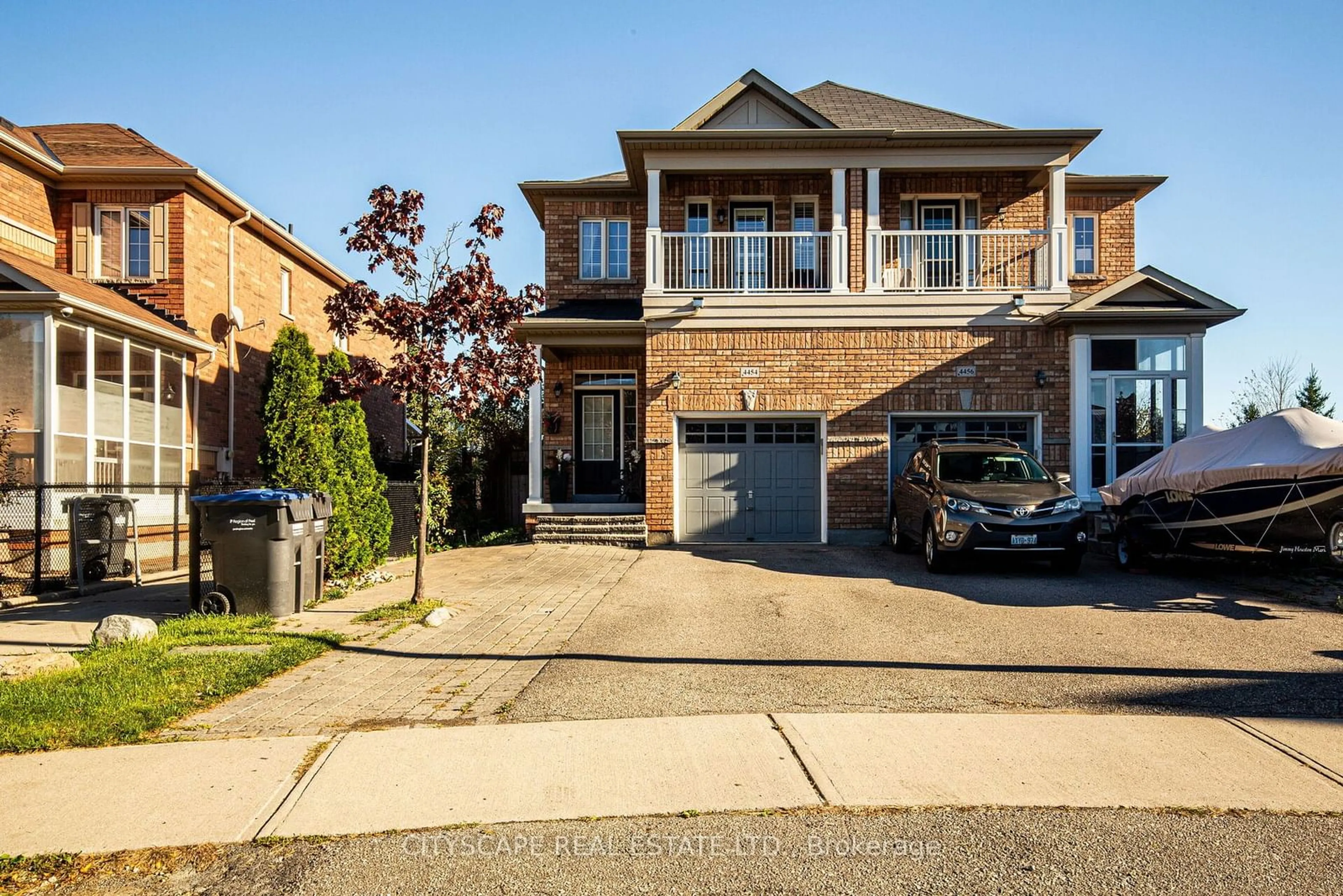 Home with brick exterior material for 4454 Centretown Way, Mississauga Ontario L5R 0C6