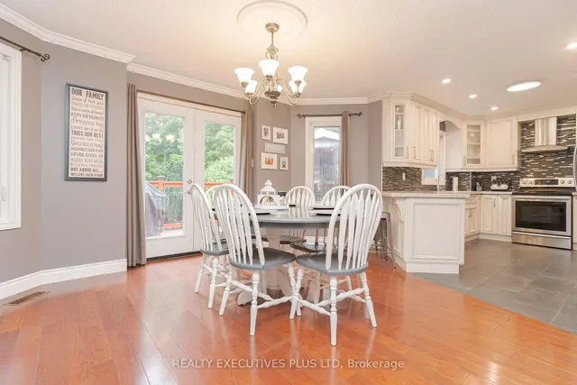 Additional property image - 8 Lombardy Cres