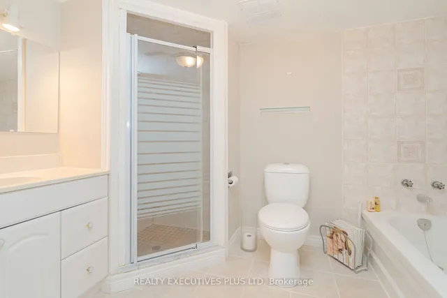 Additional property image - 8 Lombardy Cres