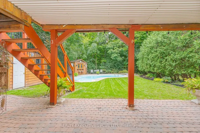 Additional property image - 8 Lombardy Cres