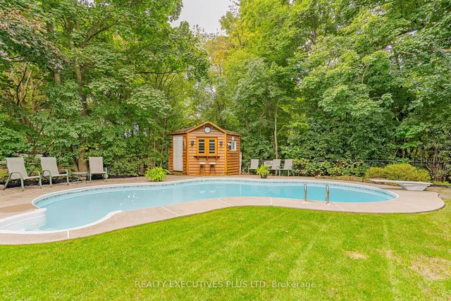 Additional property image - 8 Lombardy Cres