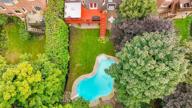 Additional property image - 8 Lombardy Cres
