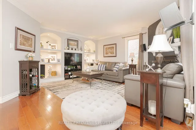 Additional property image - 8 Lombardy Cres