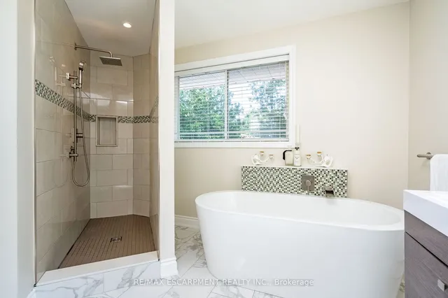 Additional property image - 2159 Britannia Rd
