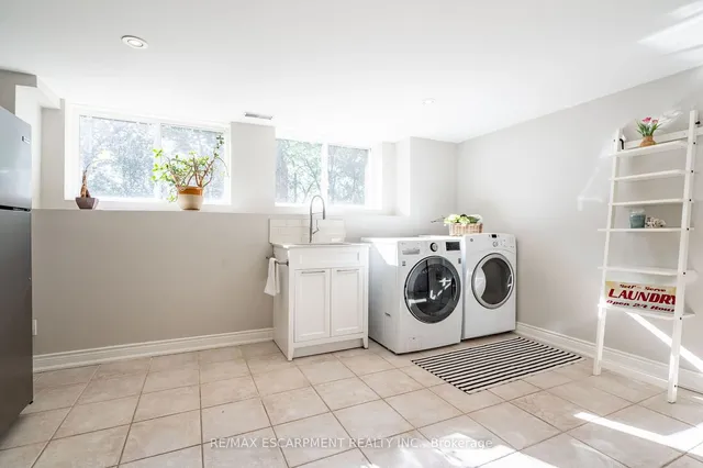 Additional property image - 2159 Britannia Rd