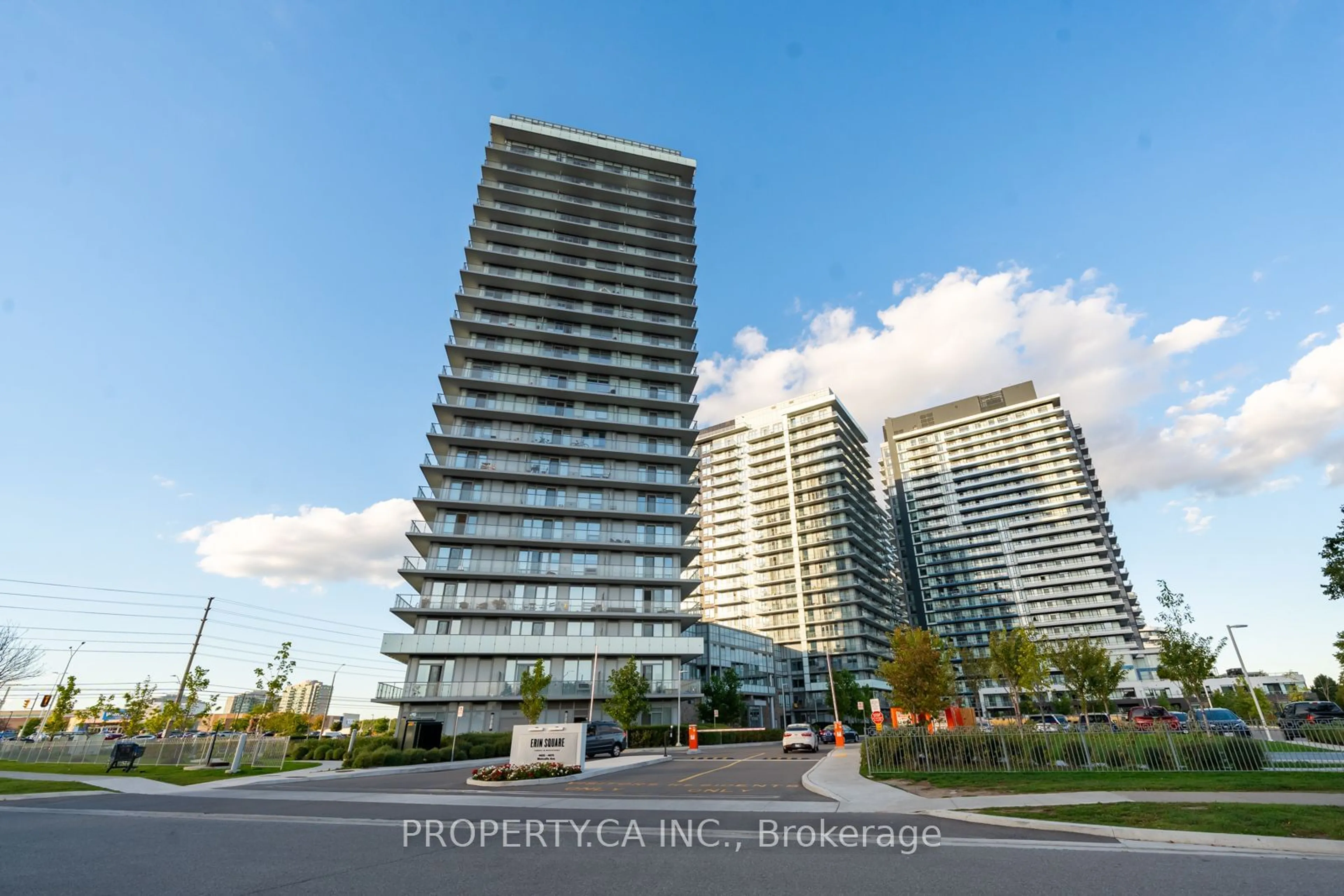 A pic from exterior of the house or condo for 4675 Metcalfe Ave #206, Mississauga Ontario L5M 0Z8