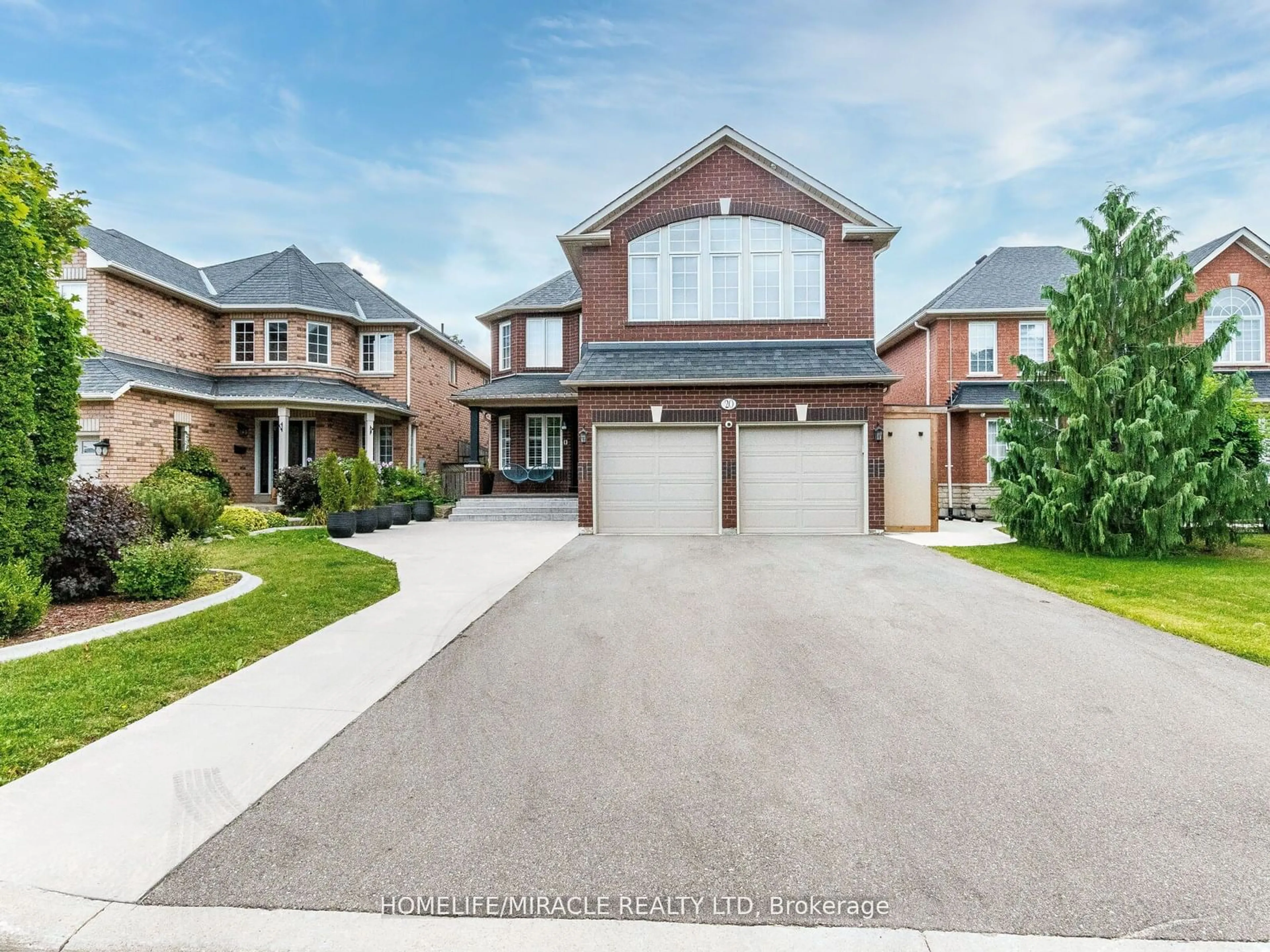 Frontside or backside of a home for 20 Barnes Crt, Brampton Ontario L7A 1J1