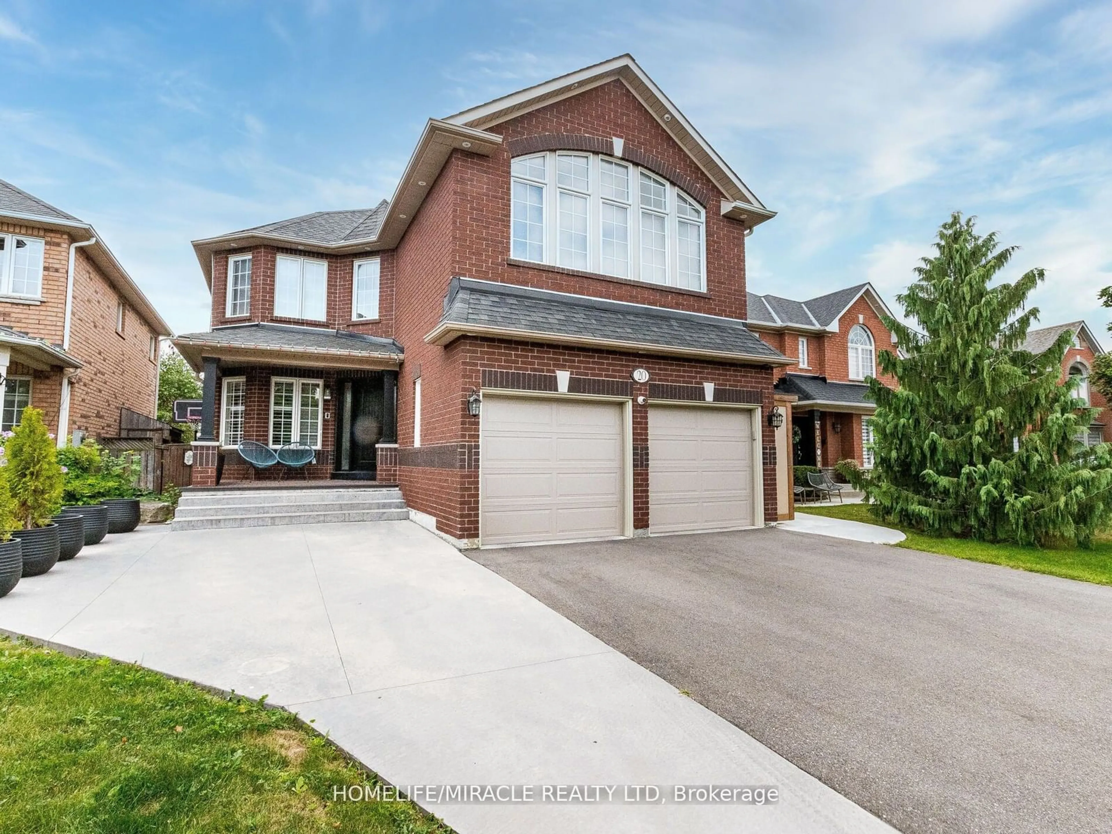 Home with brick exterior material for 20 Barnes Crt, Brampton Ontario L7A 1J1