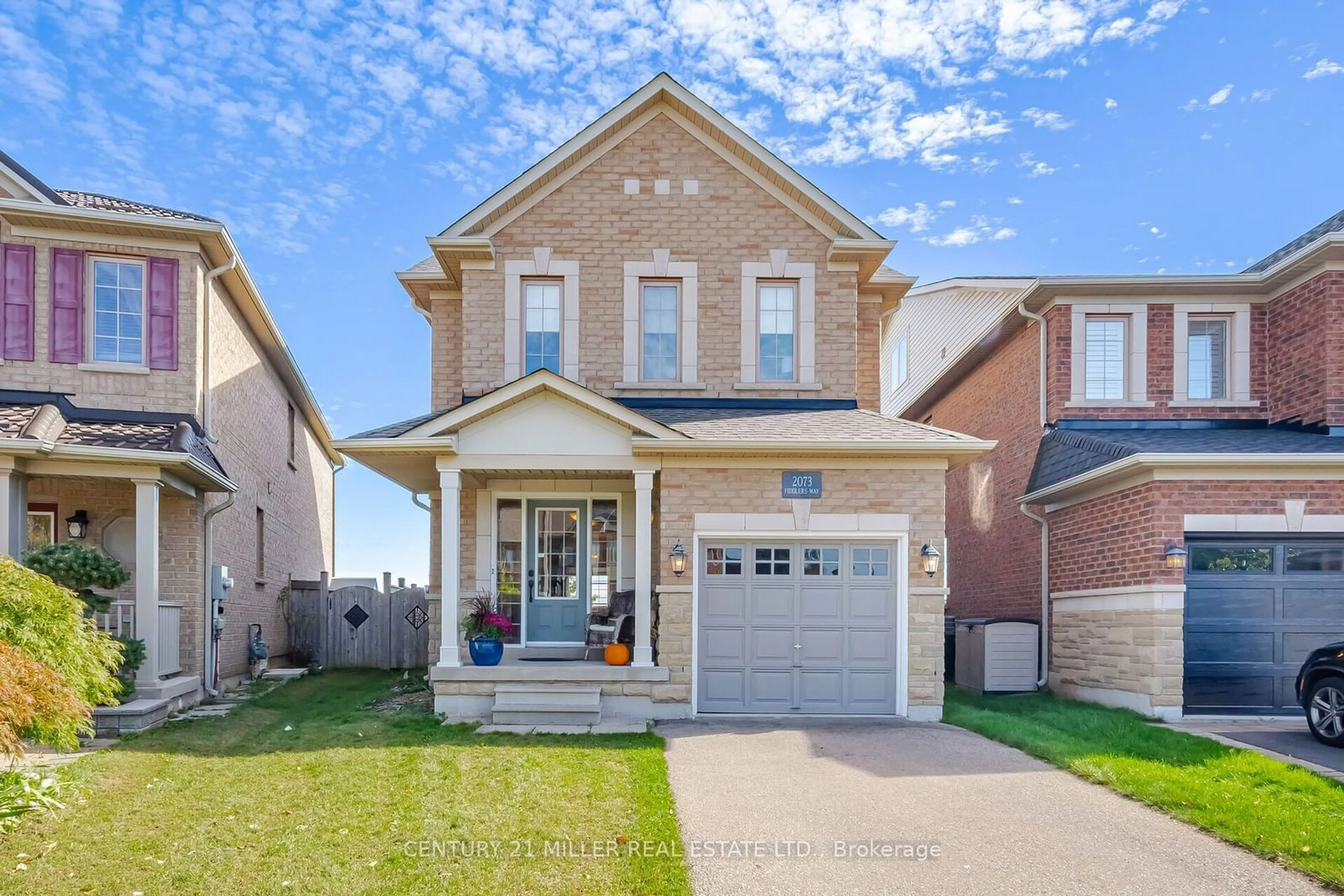 Home with brick exterior material for 2073 Fiddlers Way, Oakville Ontario L6M 0M4