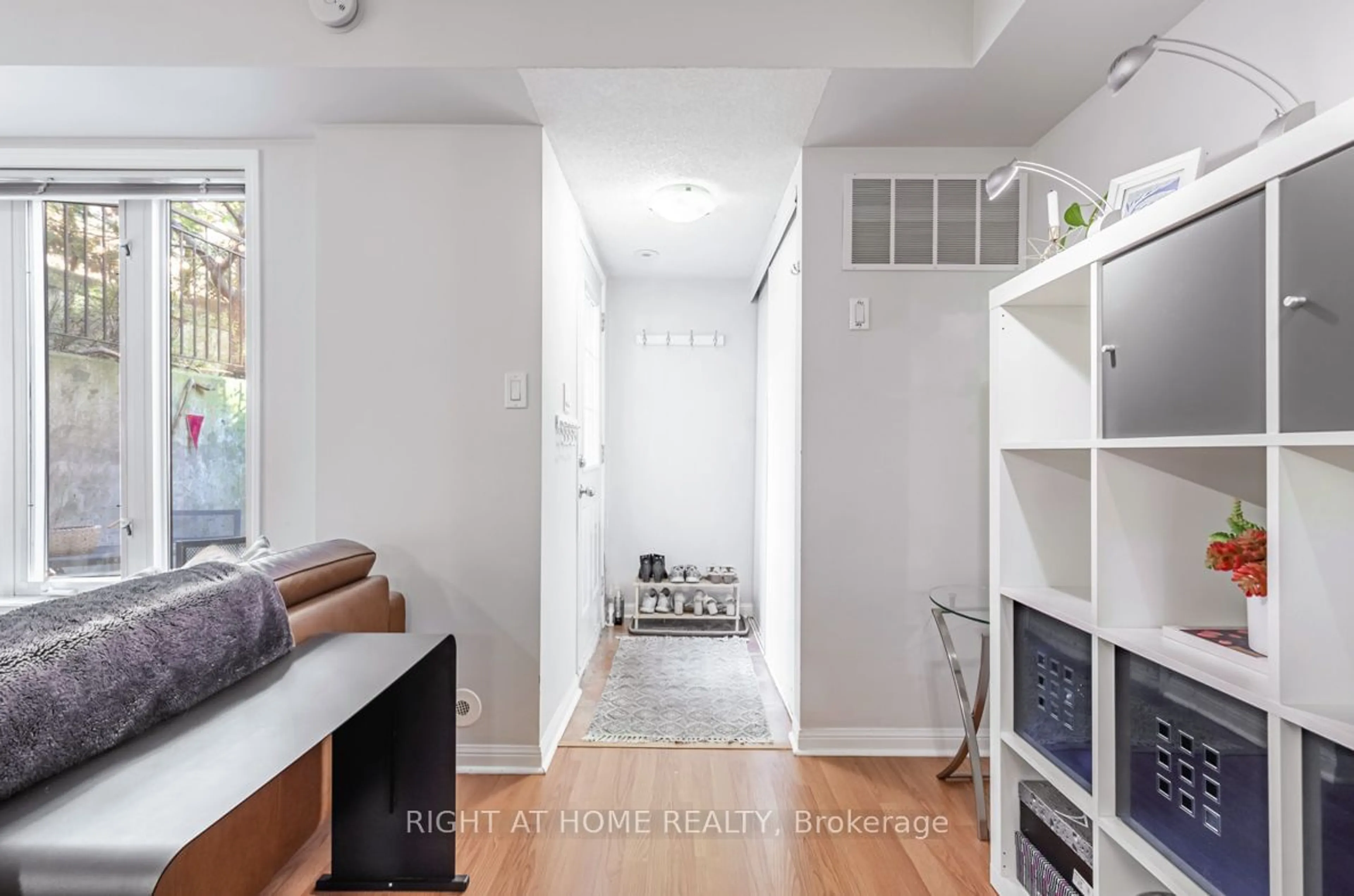 Indoor entryway for 26 Laidlaw St #1533, Toronto Ontario M6K 1X2