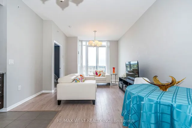 Additional property image - 830 Lawrence Ave Unit 803