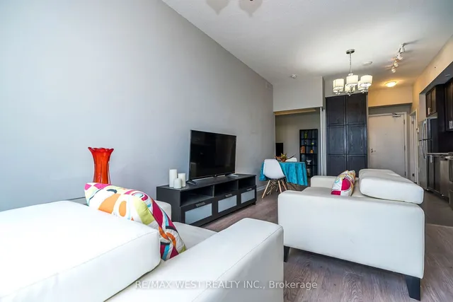 Additional property image - 830 Lawrence Ave Unit 803