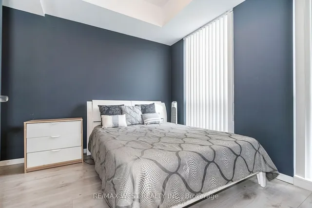 Additional property image - 830 Lawrence Ave Unit 803