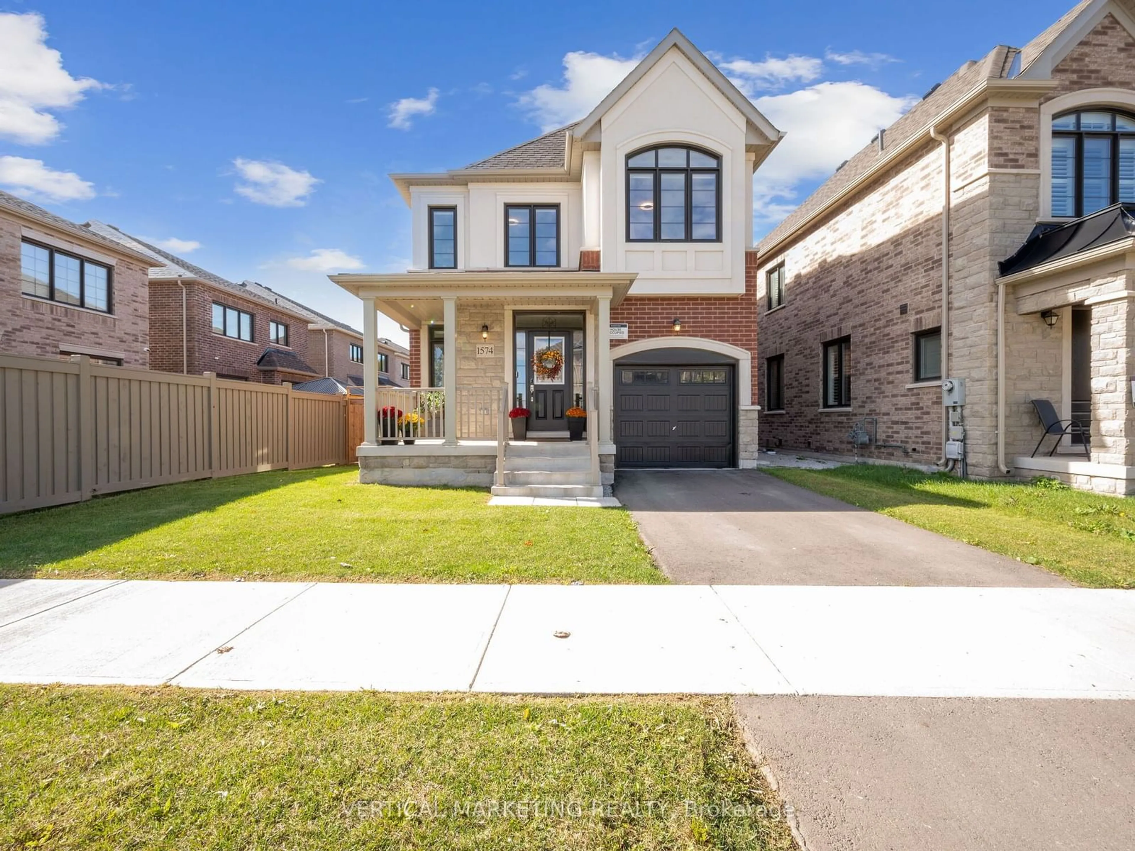 Home with brick exterior material for 1574 Kovachik Blvd, Milton Ontario L9E 1T4