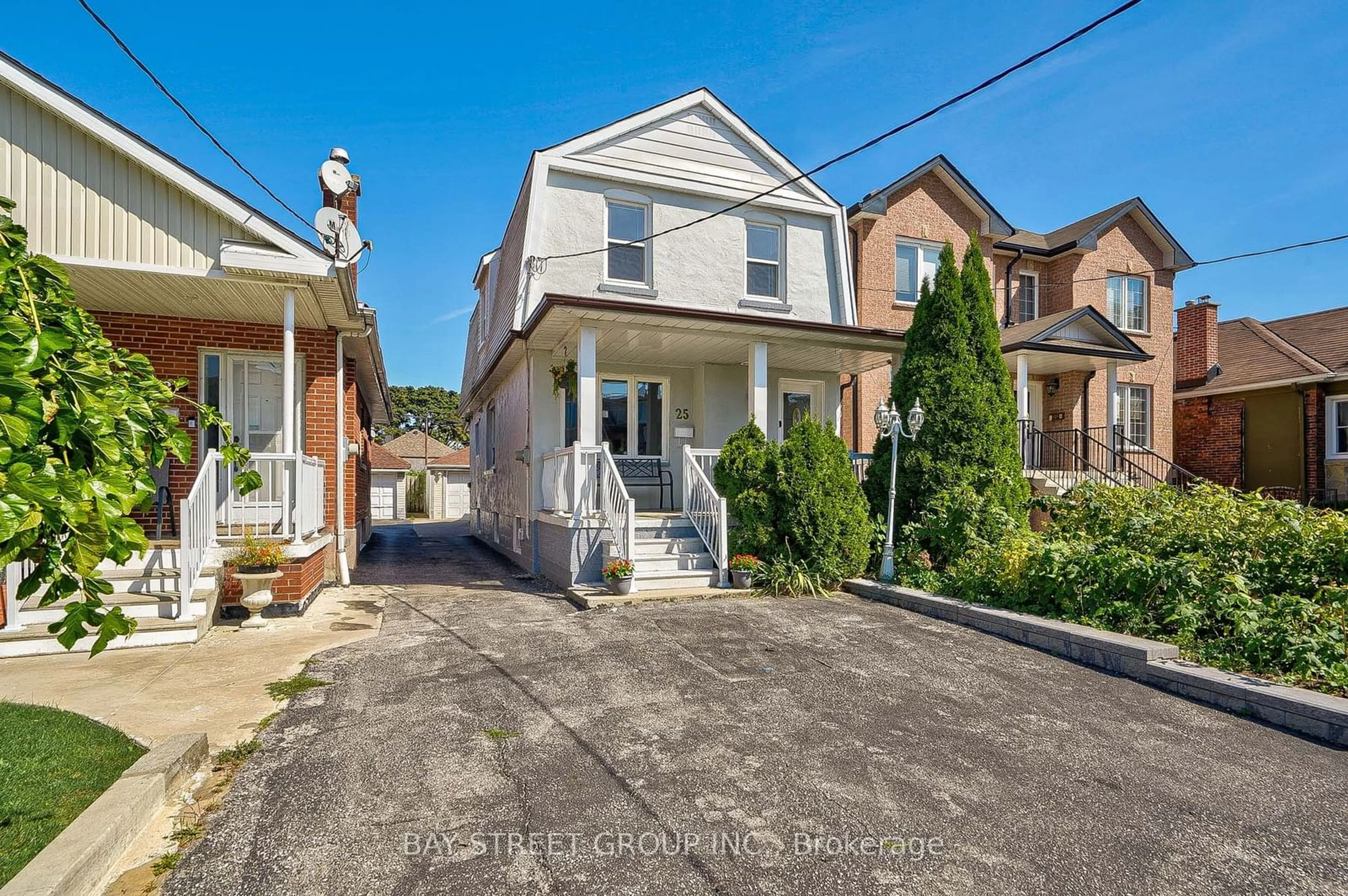 Frontside or backside of a home, the street view for 25 Yarrow Rd, Toronto Ontario M6M 4E2