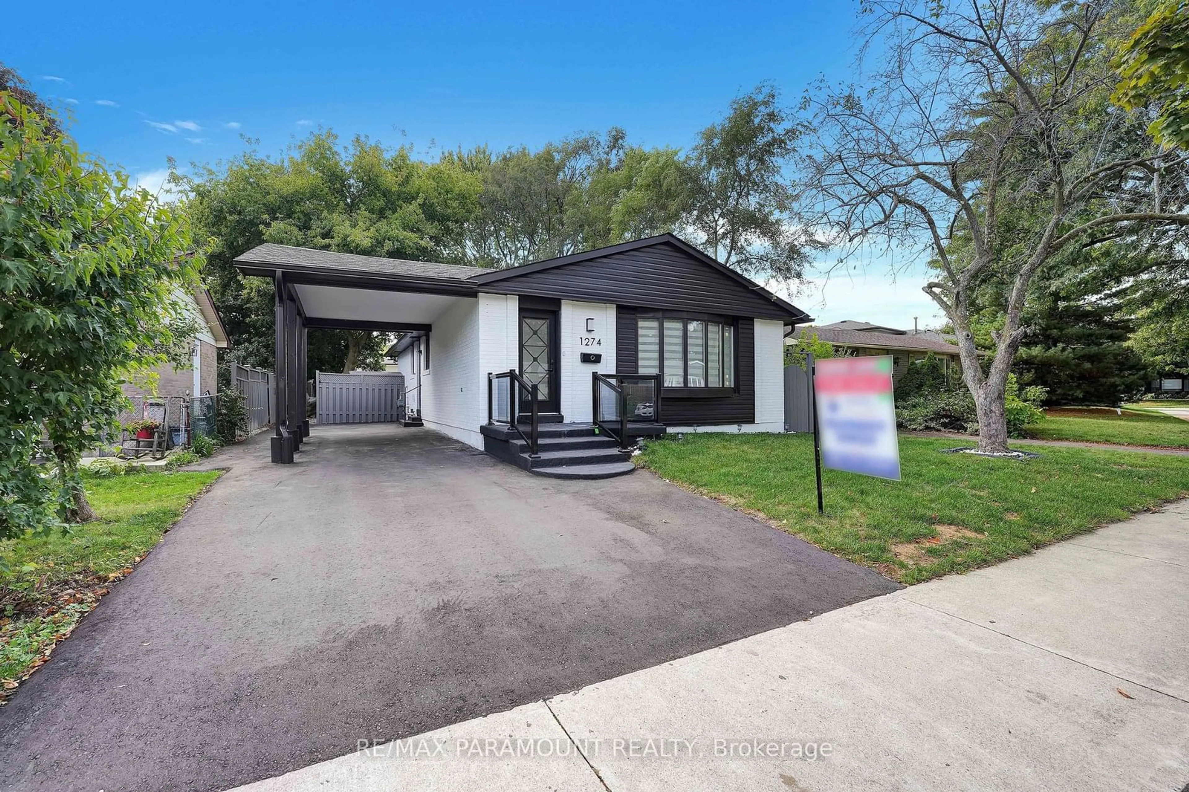 Frontside or backside of a home for 1274 Northside Rd, Burlington Ontario L7M 1K8