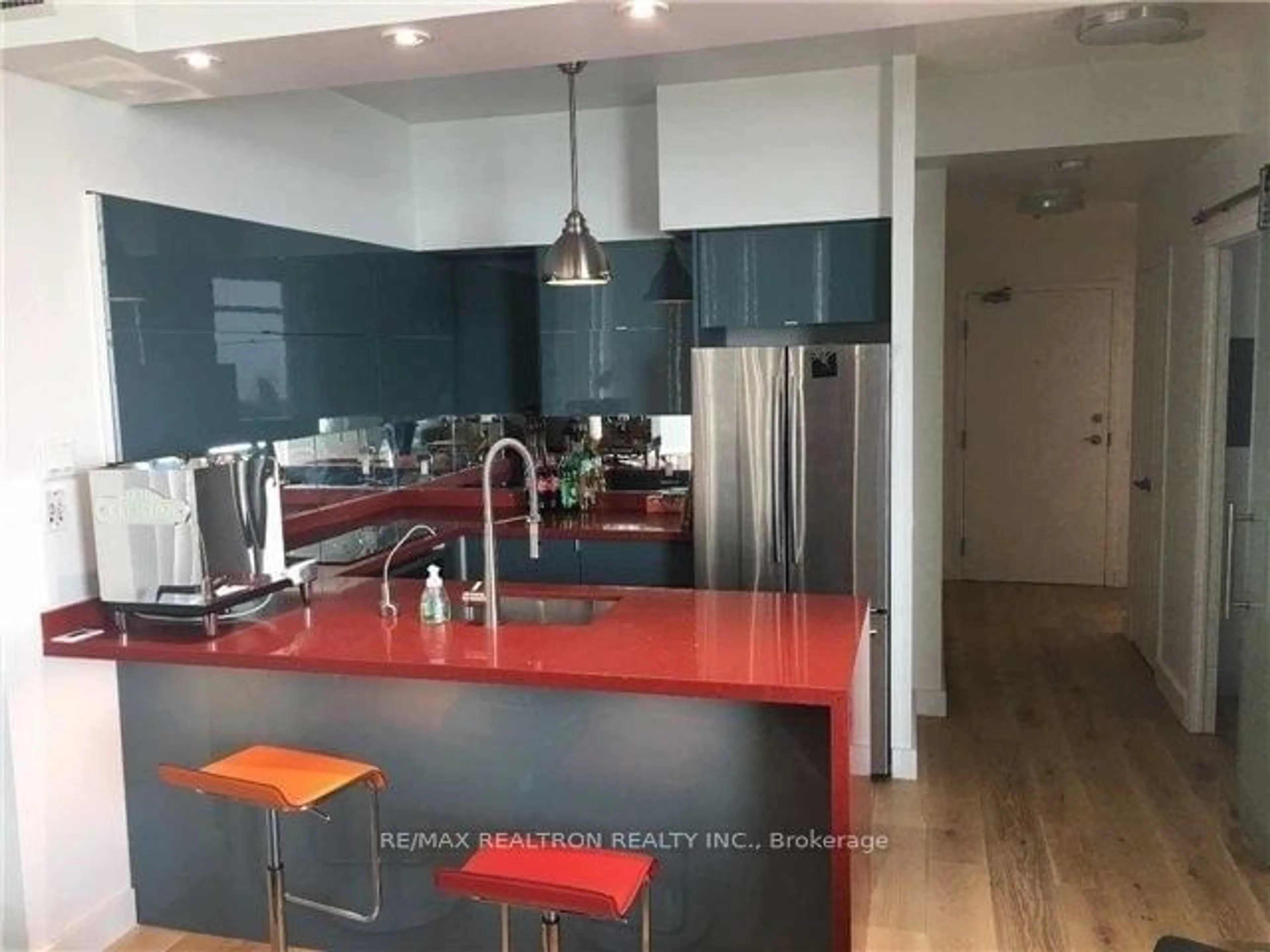 Contemporary kitchen for 5 Marine Parade Dr #917, Toronto Ontario M8V 4B4