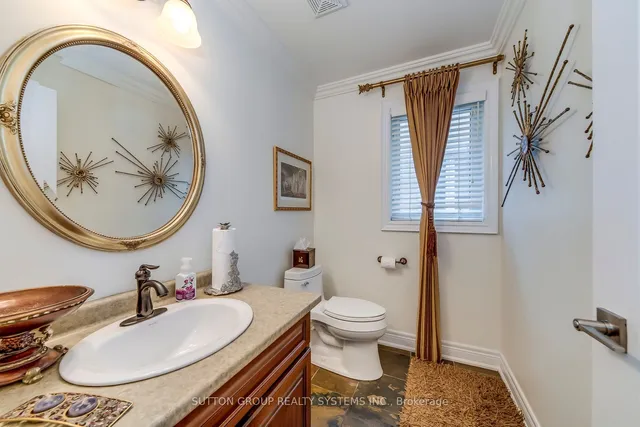 Additional property image - 2284 Nena Cres