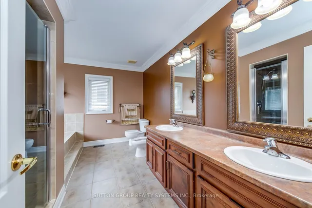 Additional property image - 2284 Nena Cres