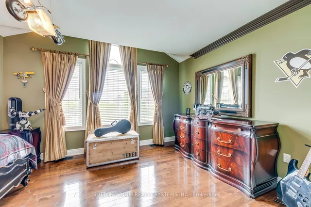 Additional property image - 2284 Nena Cres
