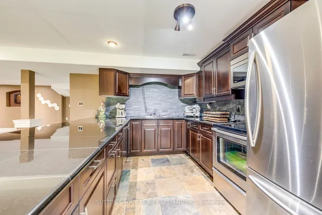 Additional property image - 2284 Nena Cres