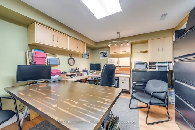 Additional property image - 2284 Nena Cres