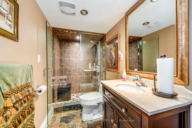 Additional property image - 2284 Nena Cres
