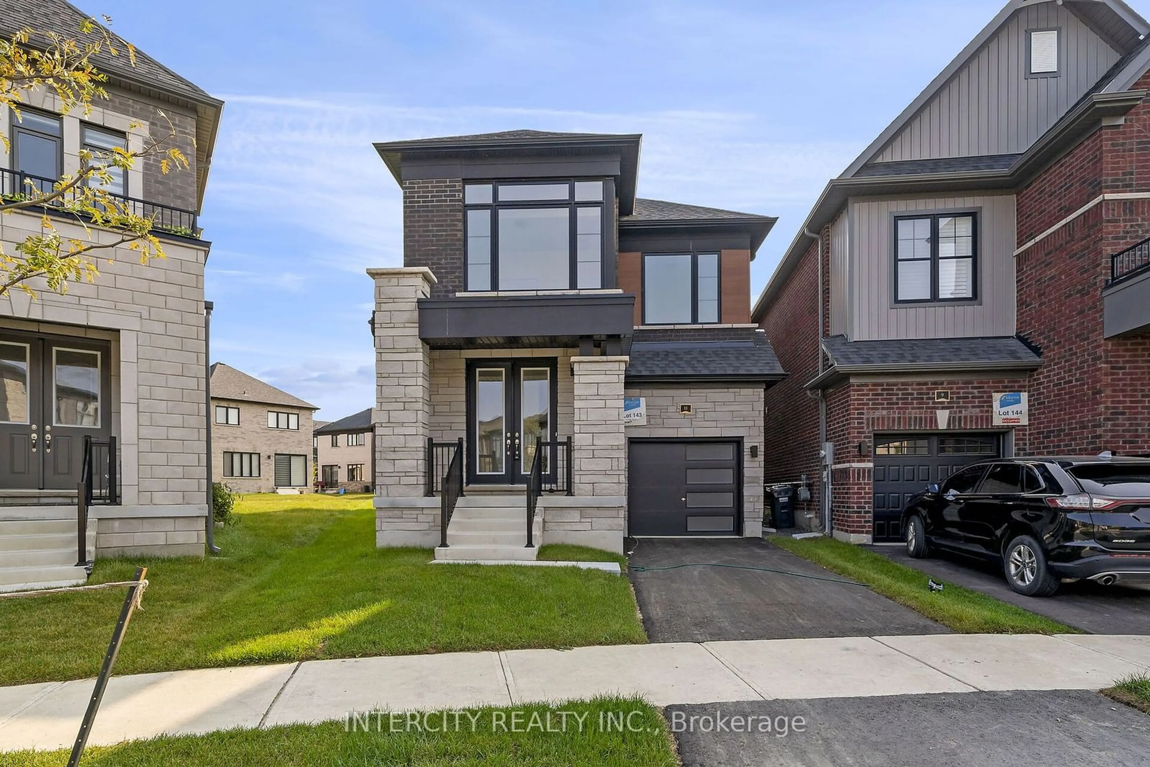 Frontside or backside of a home for 11 Ida Terr, Caledon Ontario L7C 0Y9