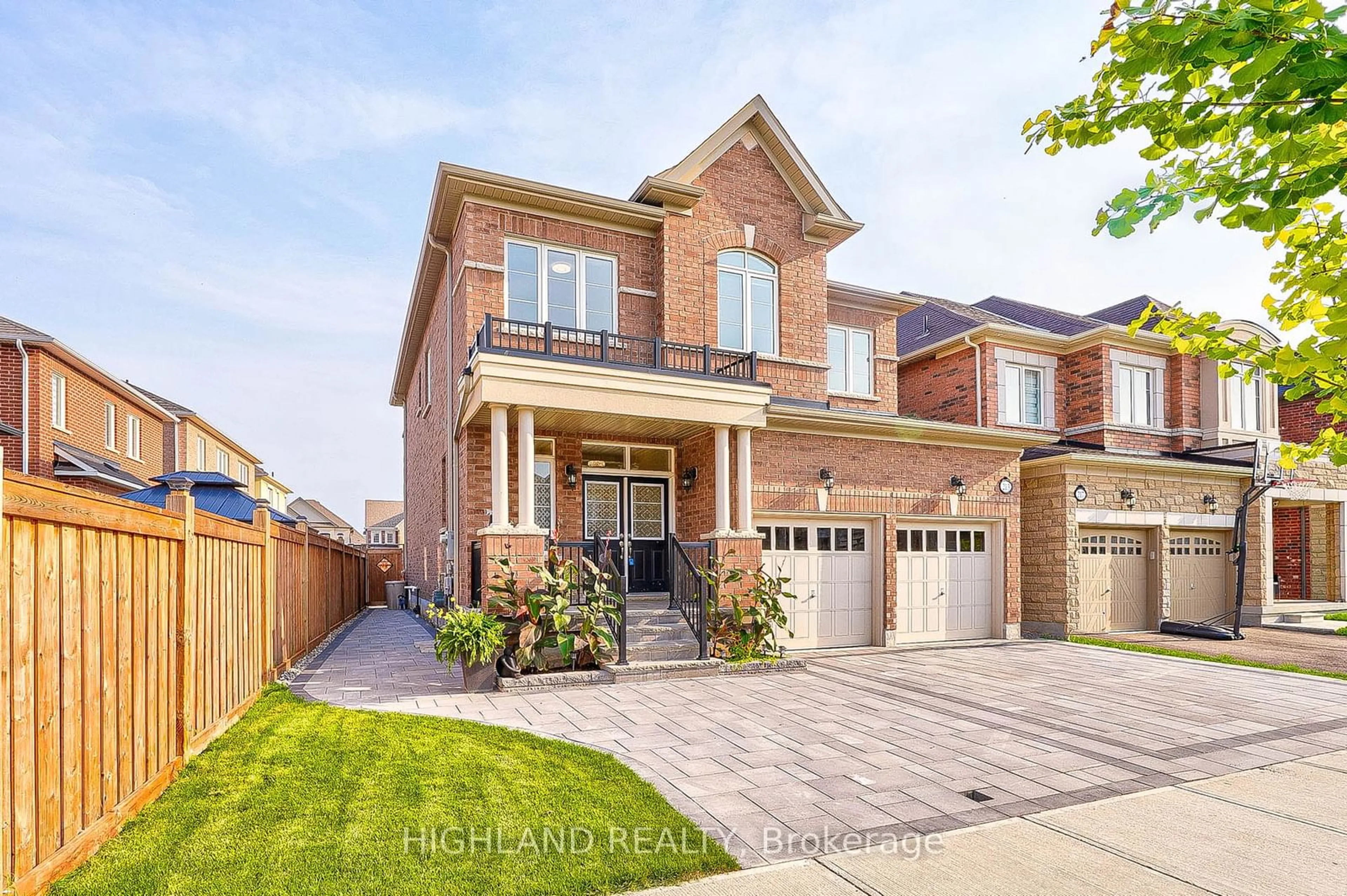 Home with brick exterior material for 213 Camellia Cres, Oakville Ontario L6H 1L1