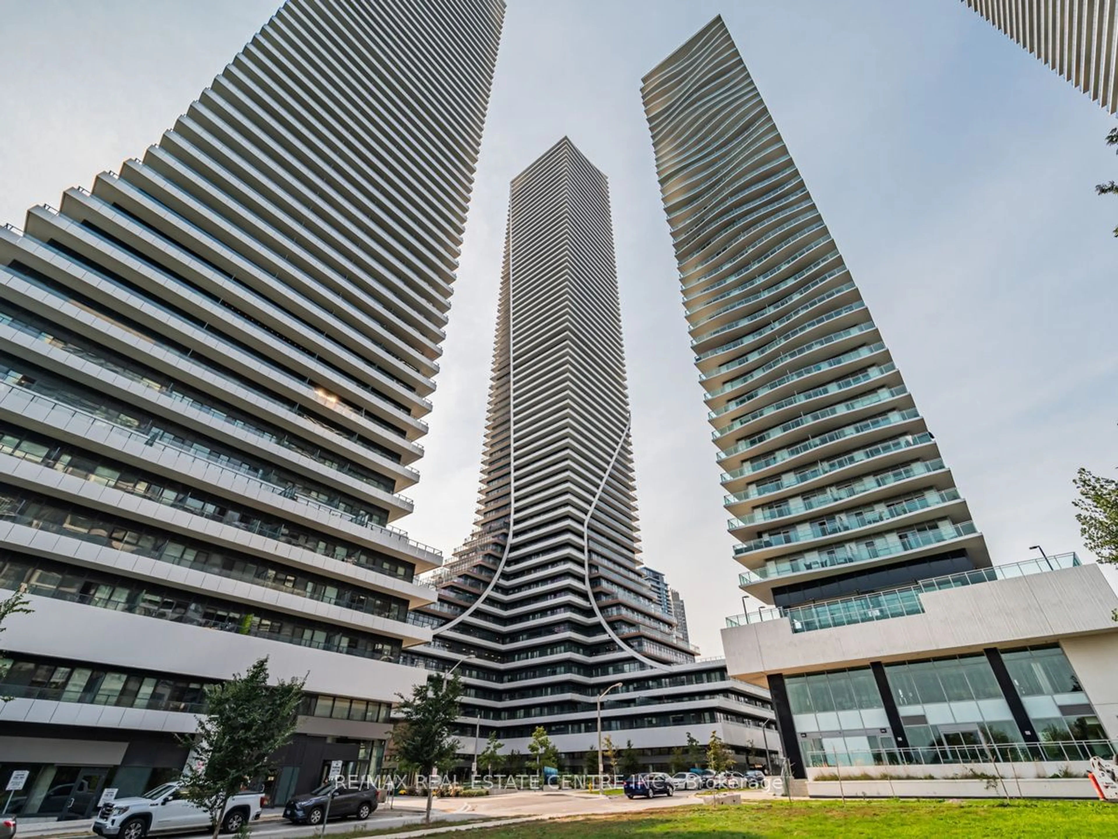 A pic from exterior of the house or condo for 30 Shore Breeze Dr #3017, Toronto Ontario M8V 0J1