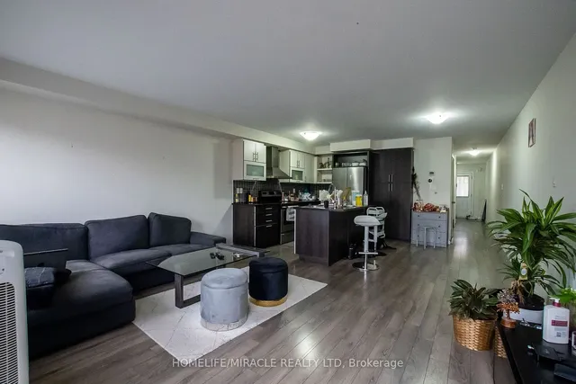Additional property image - 124 Baffins Cres