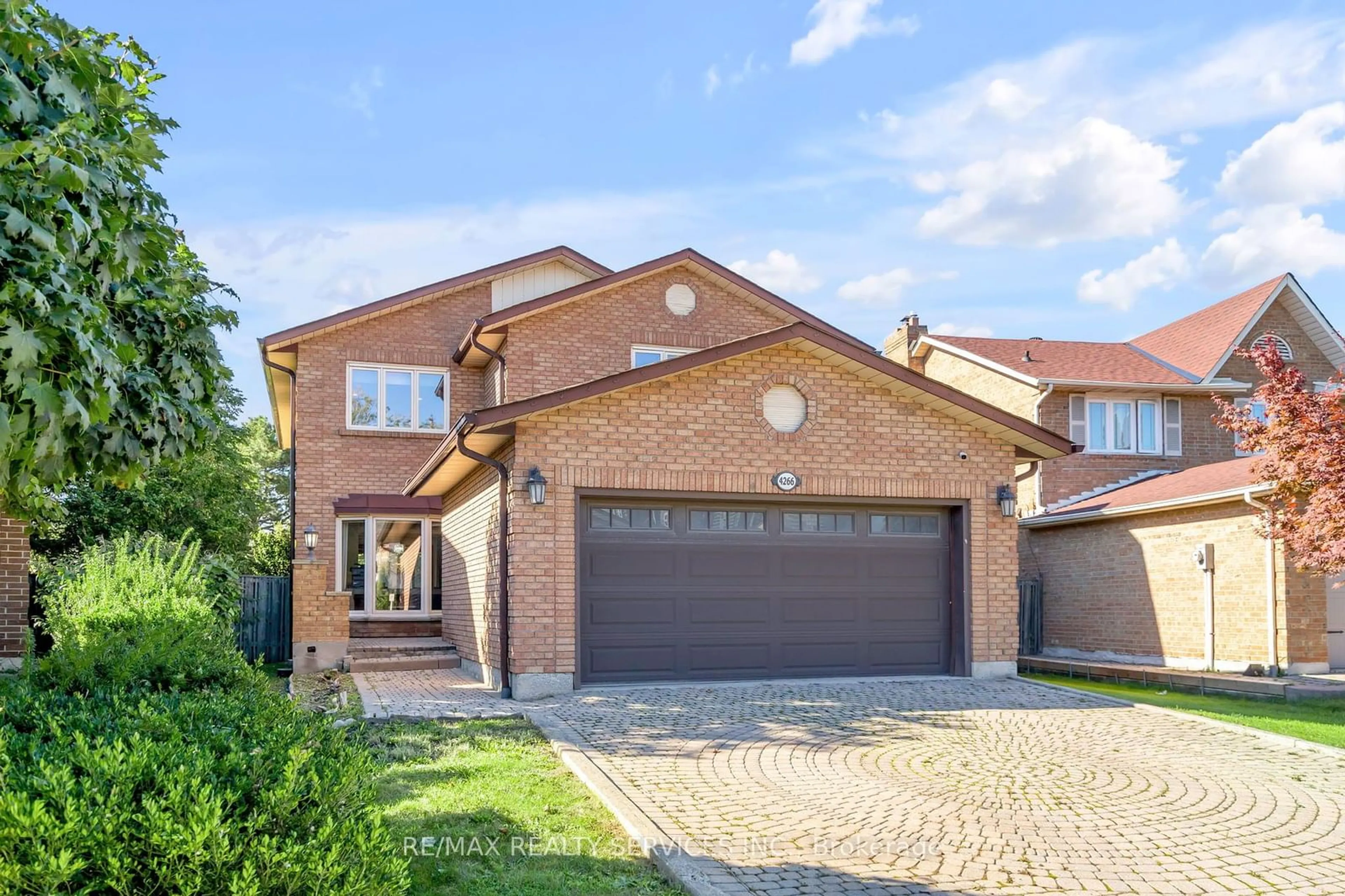 Home with brick exterior material for 4266 Sugarbush Rd, Mississauga Ontario L5B 2X7