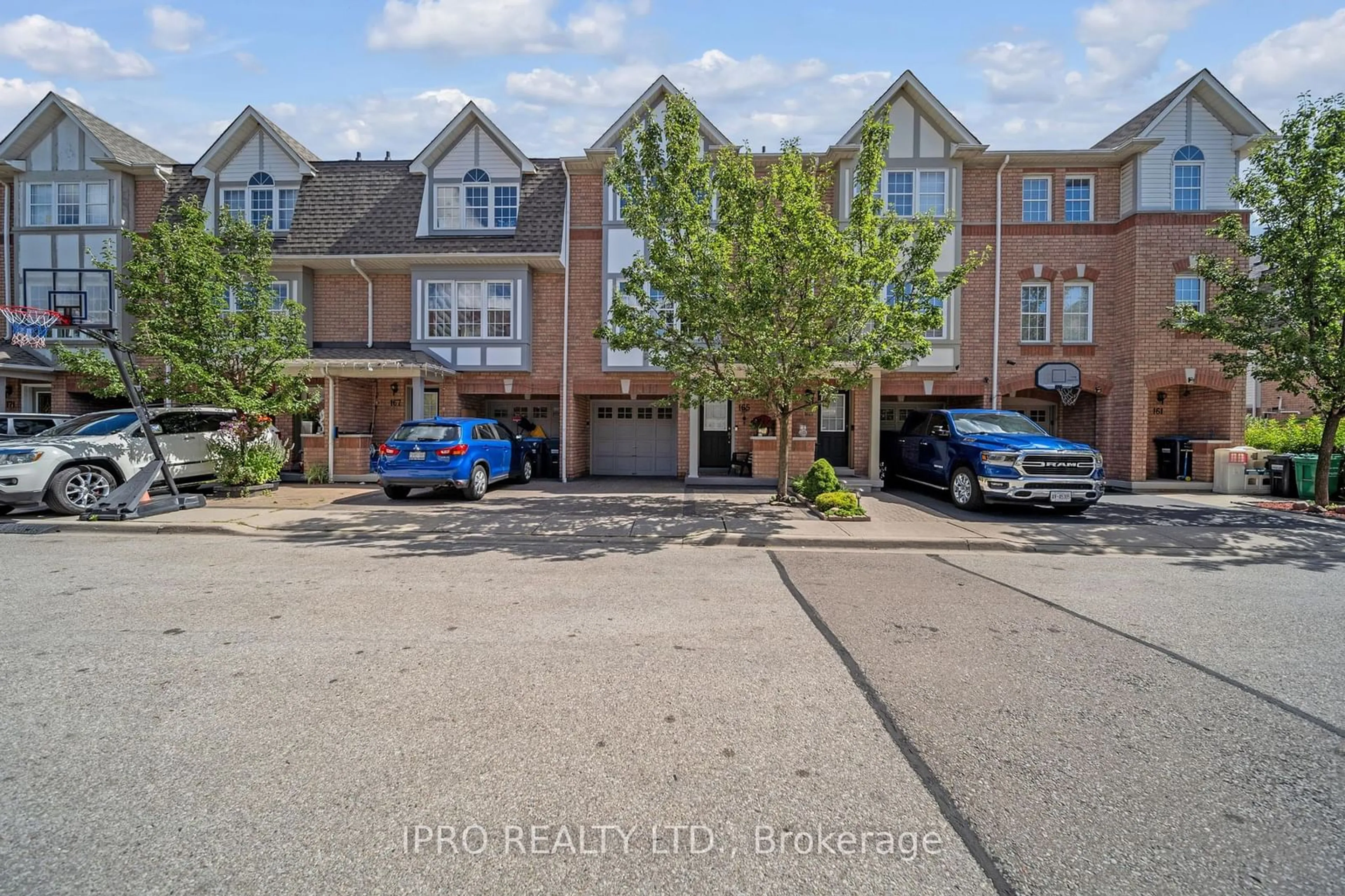 A pic from exterior of the house or condo for 3030 Breakwater Crt #165, Mississauga Ontario L5B 4N5