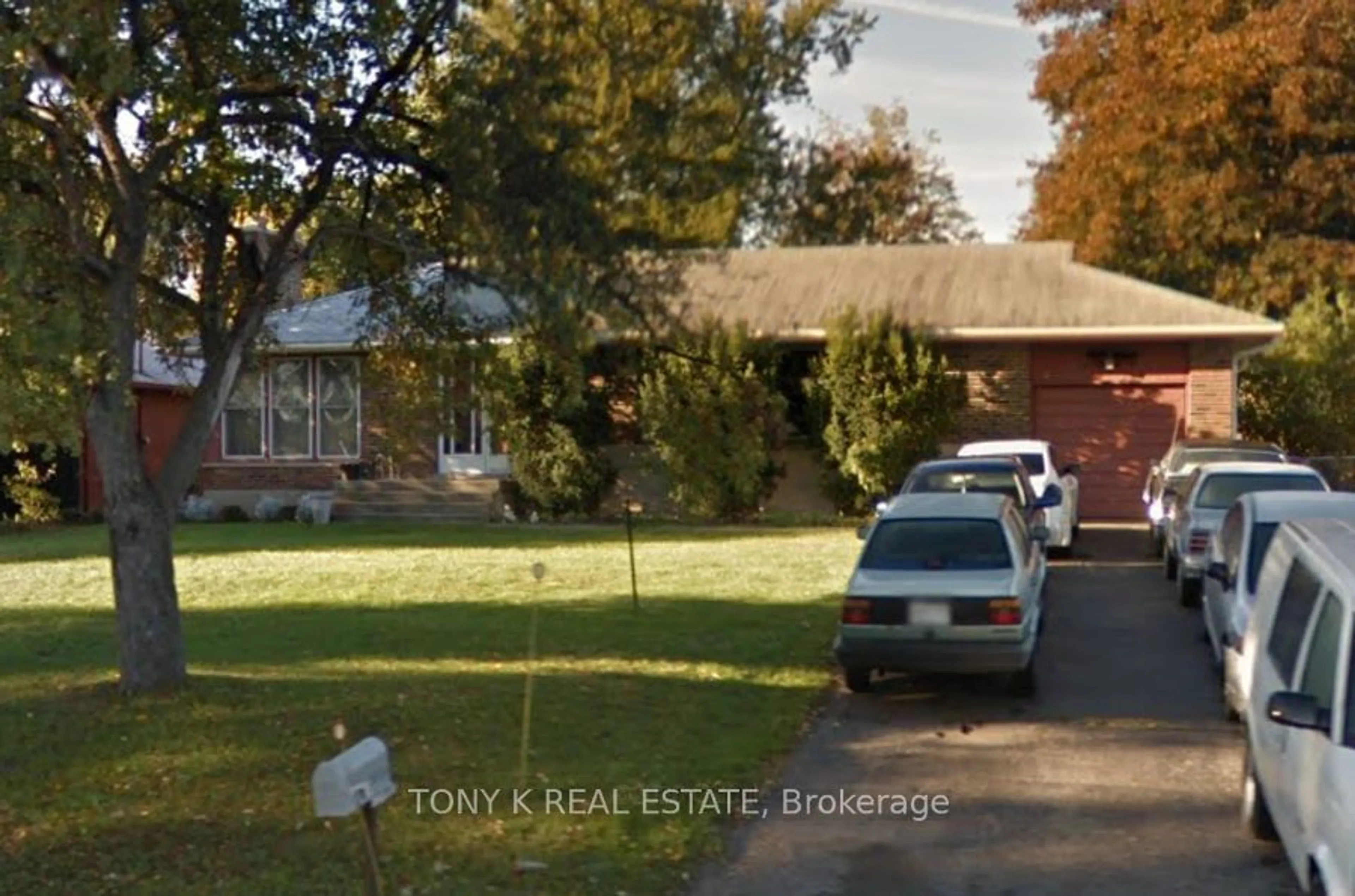 Frontside or backside of a home, the street view for 11306 Trafalgar Rd, Halton Hills Ontario L7G 4S5