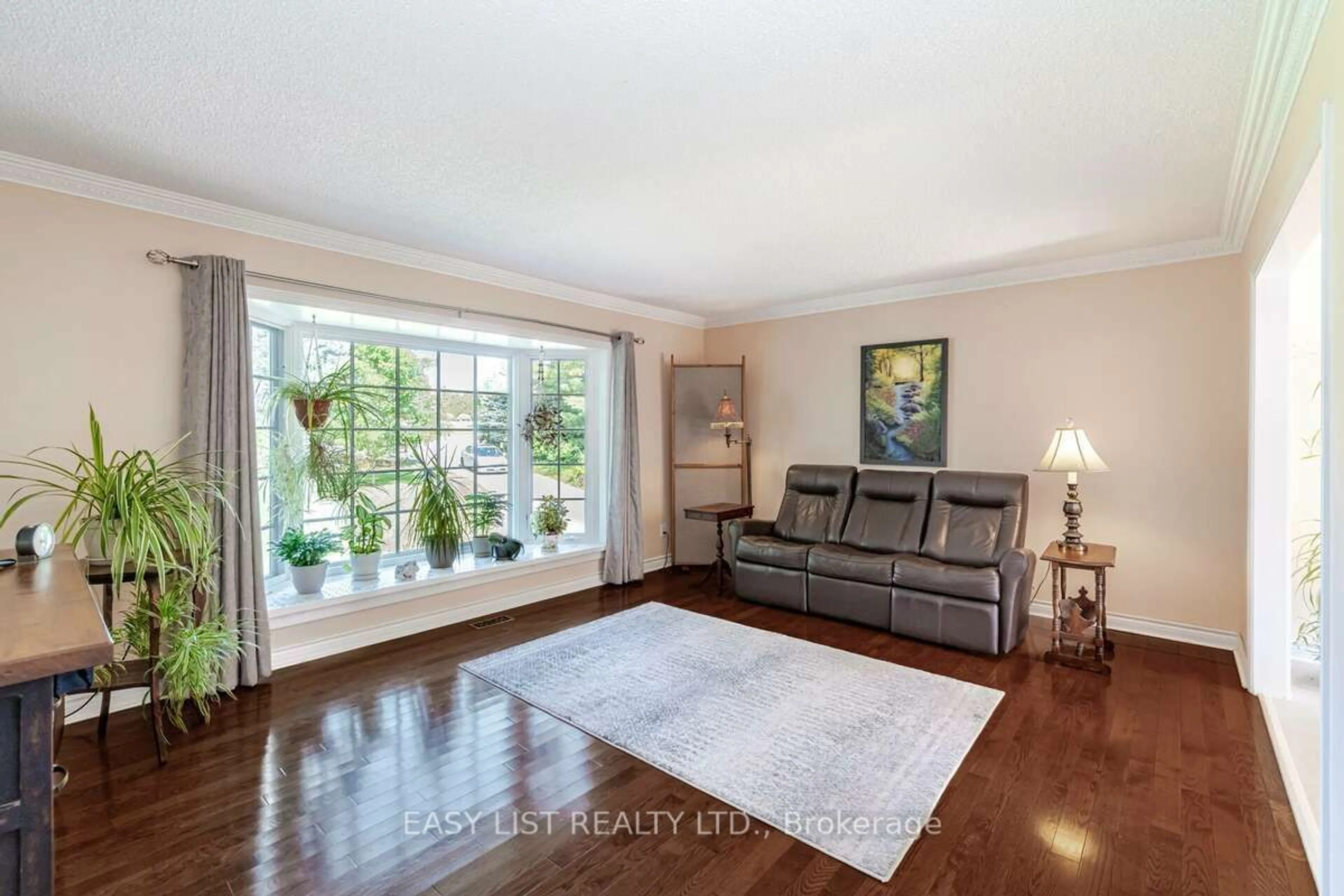 Living room, wood floors for 16258 Humber Station Rd, Caledon Ontario L7E 0Y9