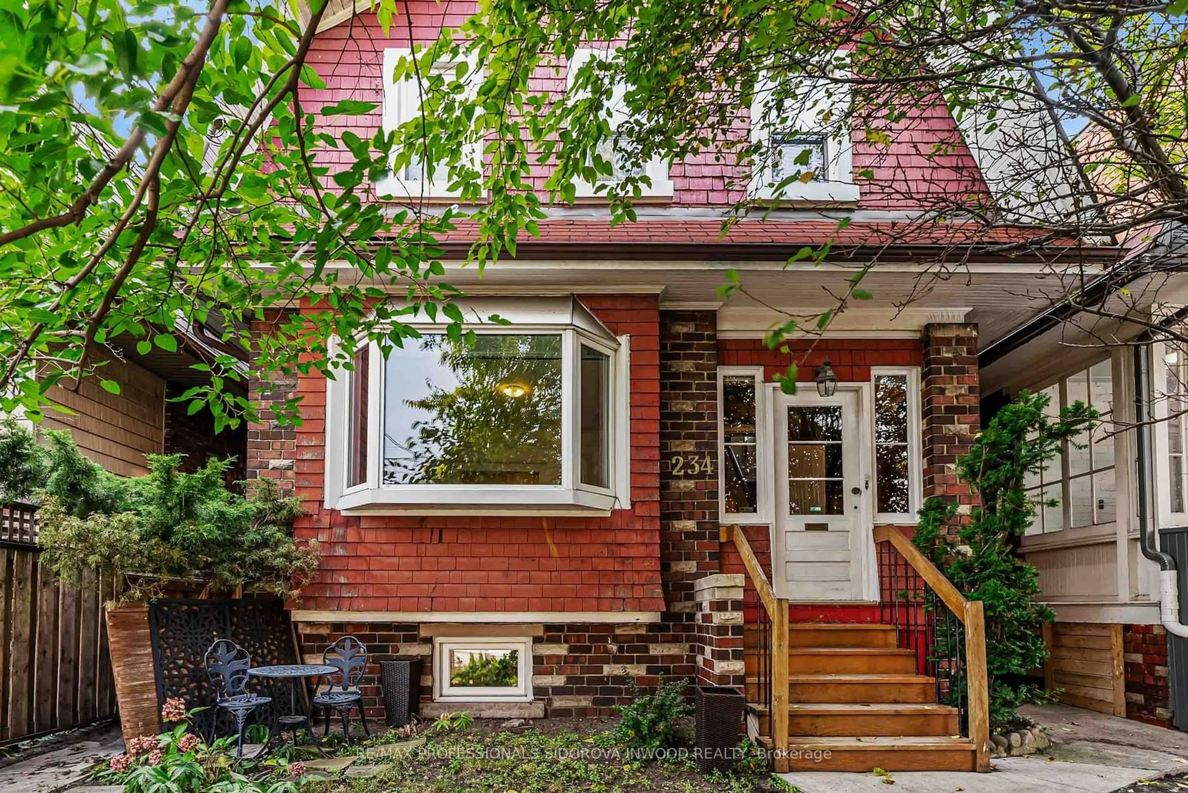 Home with brick exterior material for 234 Keele St, Toronto Ontario M6P 2K3