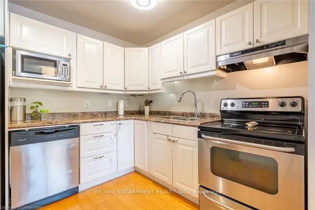 Additional property image - 657 Francis Rd Unit 3