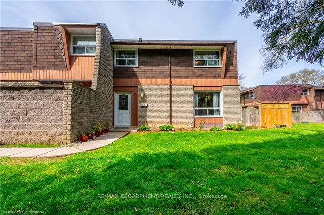 Additional property image - 657 Francis Rd Unit 3